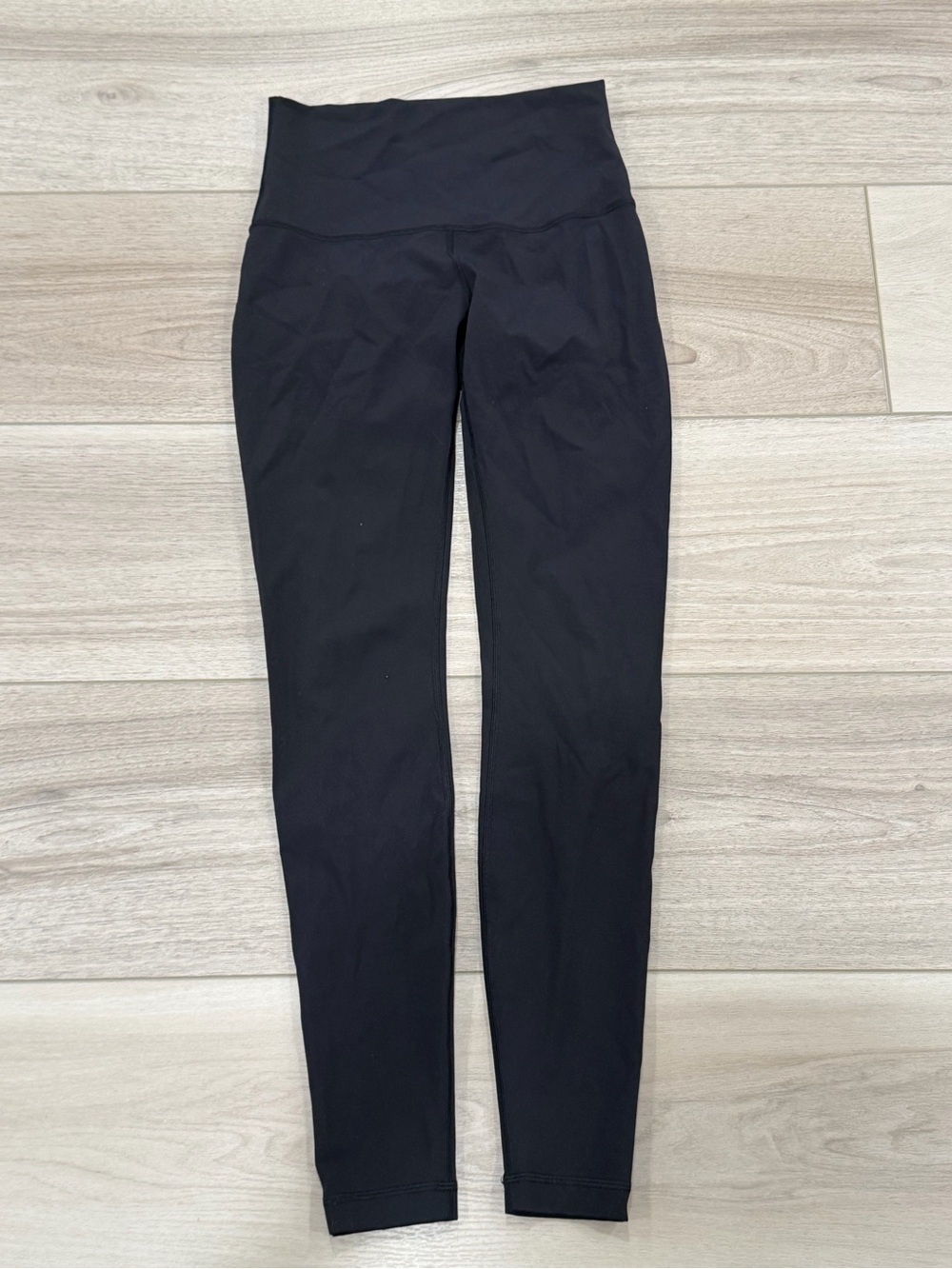 Lululemon Wunder Under Super-High-Rise (SHR) Tight Size 6